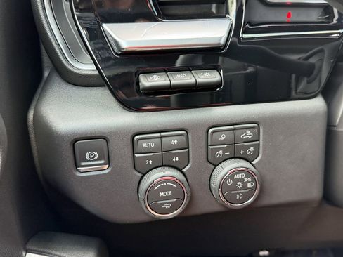 Used 2026 Chevrolet Silverado 1500 LTZ w/ Technology Package AWD/4WD image 29