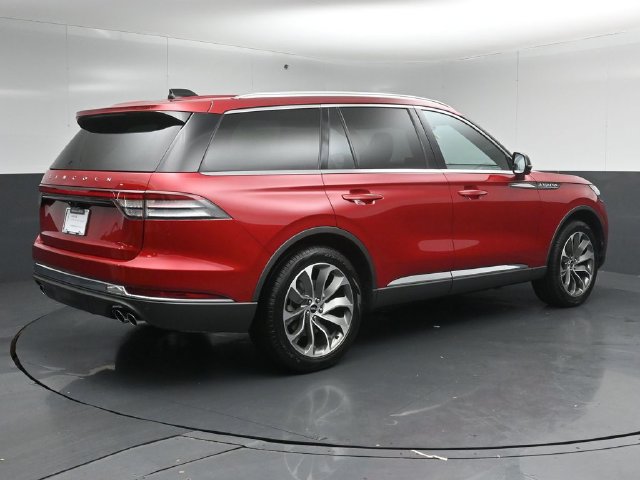 Certified 2025 Lincoln Aviator Reserve w/ Illumination Package AWD/4WD image 7