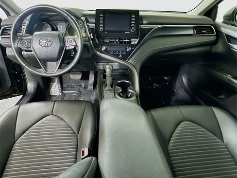 Used 2024 Toyota Camry SE image 16