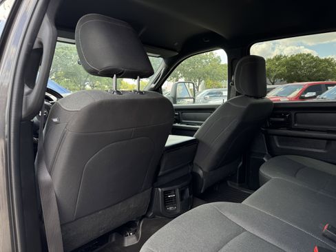 Used 2024 RAM 3500 Tradesman w/ Chrome Appearance Group image 15