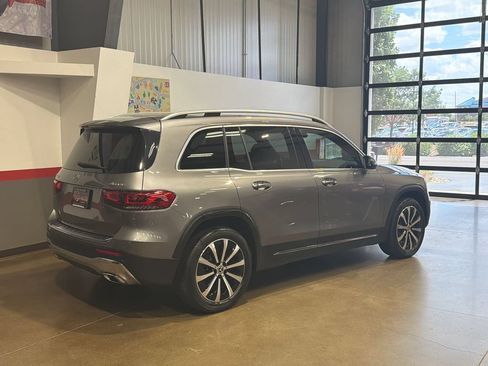 Used 2022 Mercedes-Benz GLB 250 4MATIC image 25