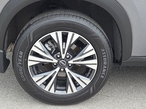 Used 2023 Nissan Rogue SV AWD/4WD image 7