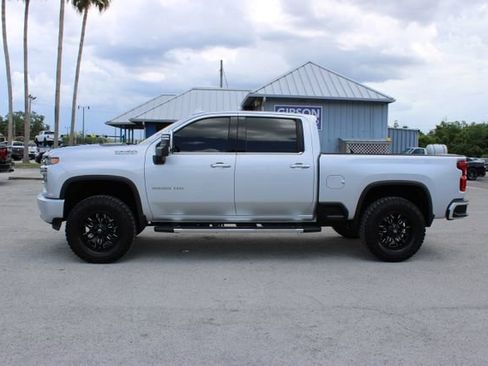Used 2020 Chevrolet Silverado 2500 High Country w/ Z71 Off-Road Package AWD/4WD image 6