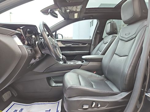 Certified 2023 Cadillac XT5 Premium Luxury image 13