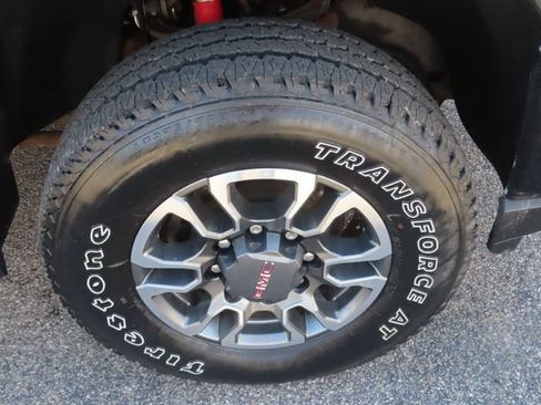 Used 2023 GMC Sierra 2500 AT4 w/ Gooseneck/5TH Wheel Package image 13