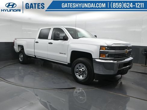 Used 2017 Chevrolet Silverado 3500 W/T AWD/4WD image 4