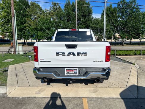 Used 2025 RAM 1500 Big Horn AWD/4WD image 12