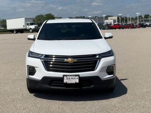 Used 2022 Chevrolet Traverse LT FWD image 3