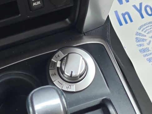 Used 2016 Toyota 4Runner SR5 image 31