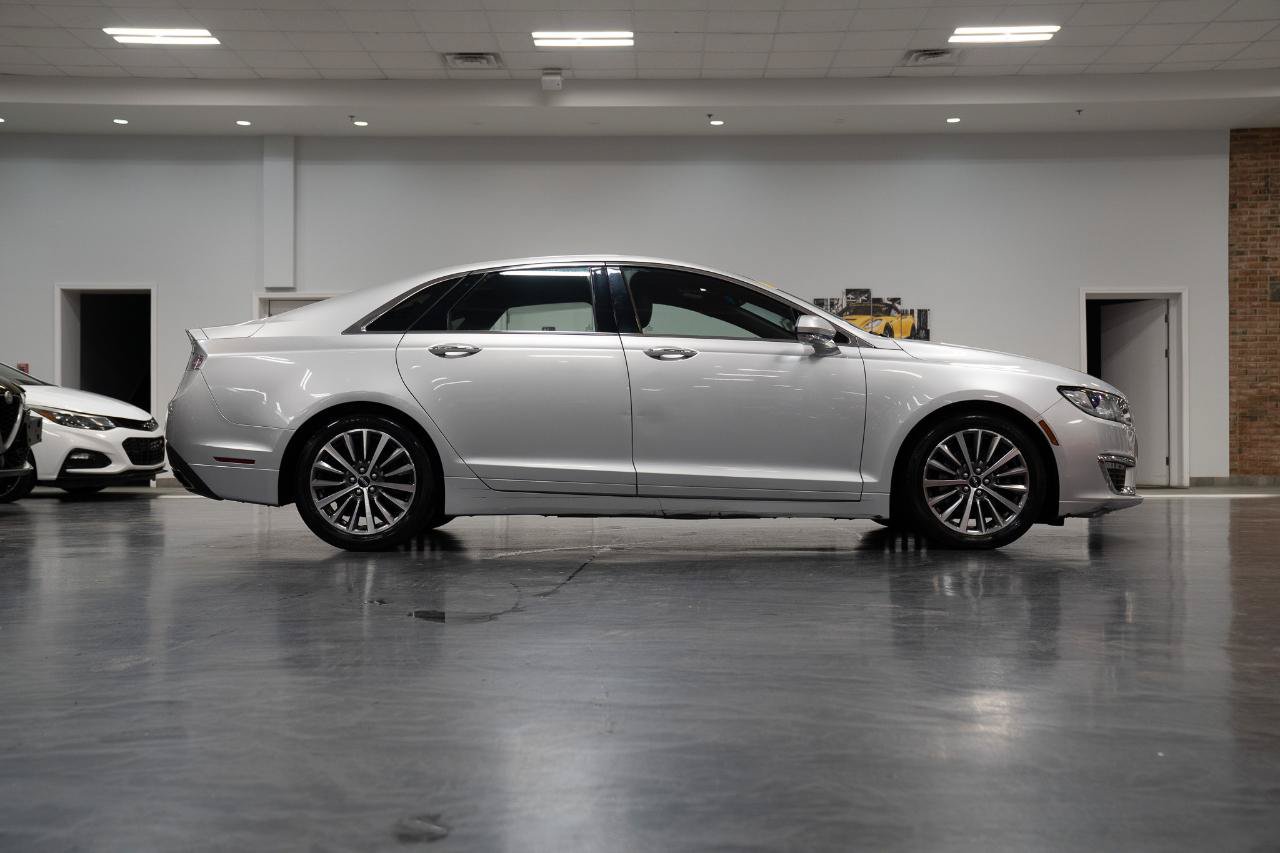 Used 2018 Lincoln MKZ Select w/ Select Plus Package FWD image 10
