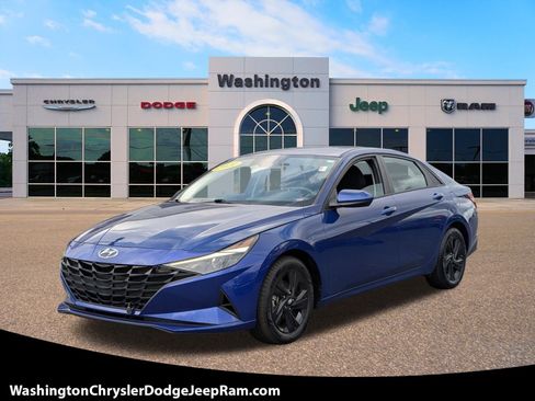 Used 2021 Hyundai Elantra SEL image 1