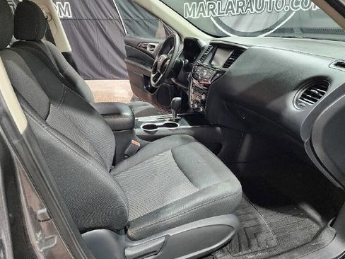 Used 2020 Nissan Pathfinder S FWD image 12