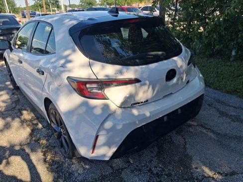 Used 2021 Toyota Corolla SE w/ Carpet Mat Package (TMS) FWD image 4