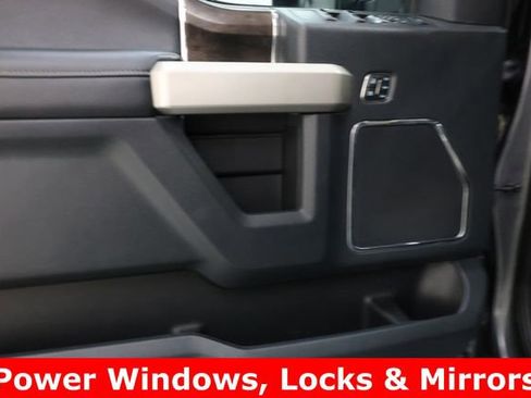 Used 2022 Ford F250 Lariat w/ Black Appearance Package image 53