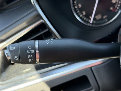 Certified 2025 Cadillac XT5 Premium Luxury image 27