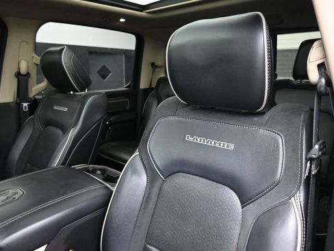 Used 2019 RAM 1500 Laramie AWD/4WD image 13
