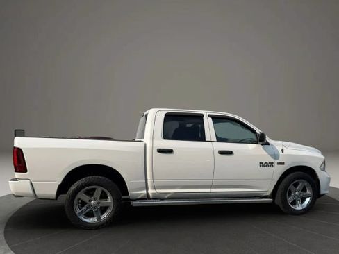 Used 2017 RAM 1500 Express AWD/4WD image 4