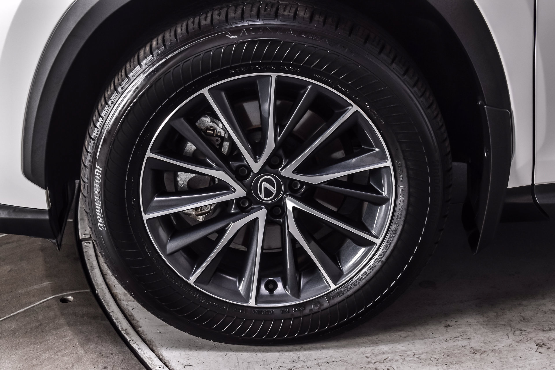 Used 2025 Lexus NX 350h AWD w/ Cold Area Package image 9