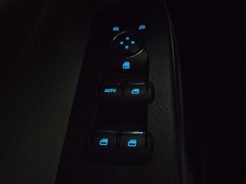 Used 2020 Ford EcoSport S image 27