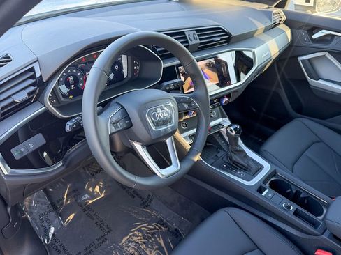 New 2025 Audi Q3 2.0T Premium image 12