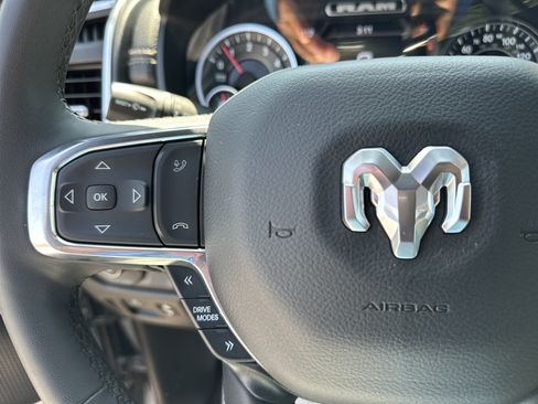 Used 2025 RAM 1500 Laramie AWD/4WD image 25