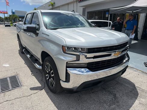 Used 2019 Chevrolet Silverado 1500 LT w/ All-Star Edition RWD image 3