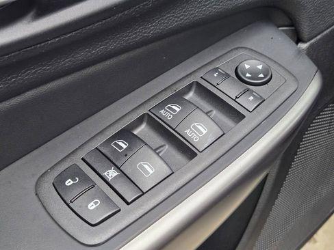 Used 2022 Jeep Cherokee Latitude Lux image 28