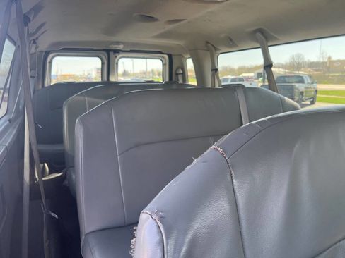 Used 2011 Ford E-350 and Econoline 350 XL w/ PWR Windows & Locks Group image 8
