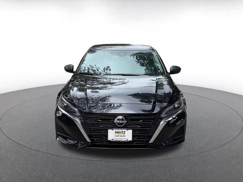 Used 2025 Nissan Altima 2.5 SV FWD image 4