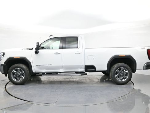 New 2026 GMC Sierra 3500 SLE image 3