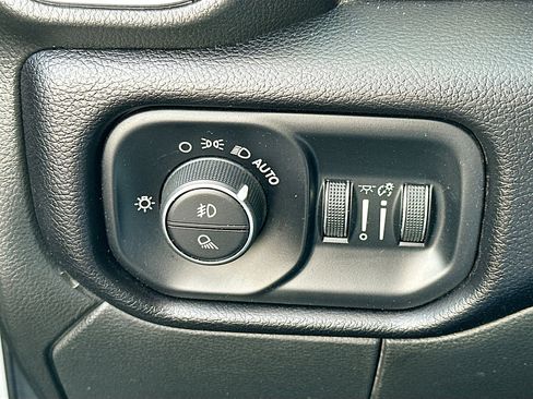 Used 2024 RAM 2500 Laramie image 17