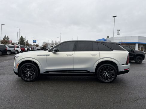 Used 2025 Cadillac Escalade IQ Sport 2 w/ LPO, ONYX Package image 2