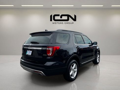 Used 2017 Ford Explorer XLT AWD/4WD image 5