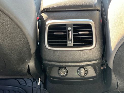 Used 2020 Kia Sorento LX FWD image 20