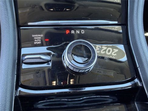 Used 2023 Jeep Grand Cherokee L Limited AWD/4WD image 13