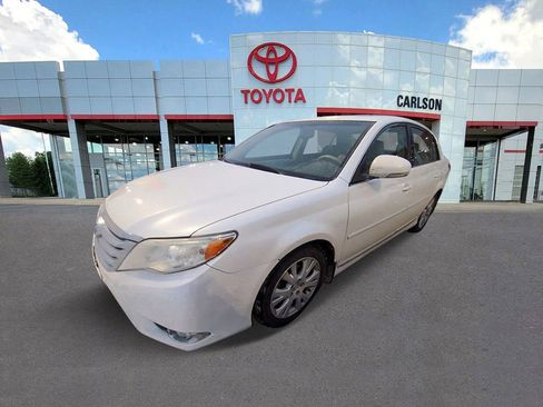 Used 2011 Toyota Avalon Base image 6