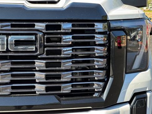 Used 2025 GMC Sierra 2500 Denali Ultimate AWD/4WD image 55