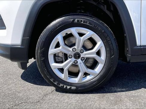 Used 2025 Jeep Compass Sport AWD/4WD image 8