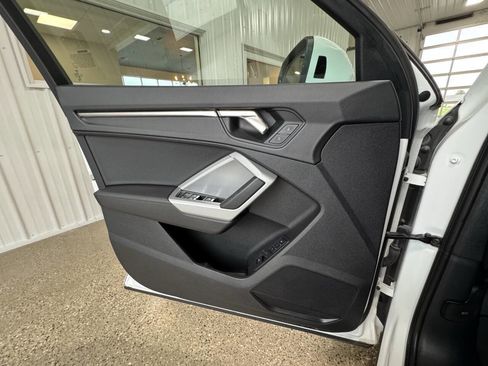 Used 2023 Audi Q3 2.0T Premium image 36