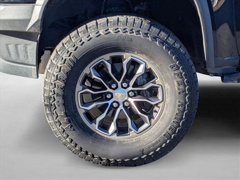 Used 2020 Chevrolet Colorado ZR2 image 22