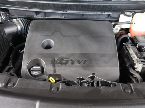 Used 2023 Chevrolet Traverse LT FWD image 20