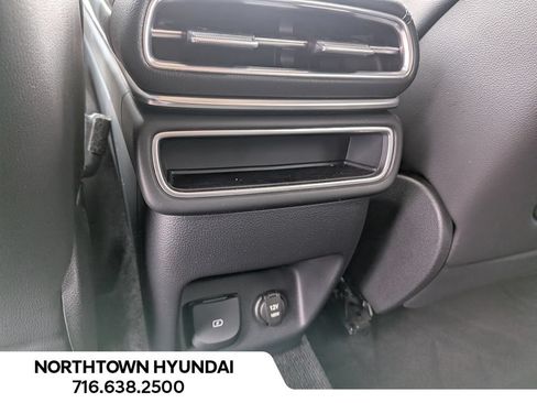 Used 2025 Genesis GV80 2.5T Standard AWD/4WD image 39