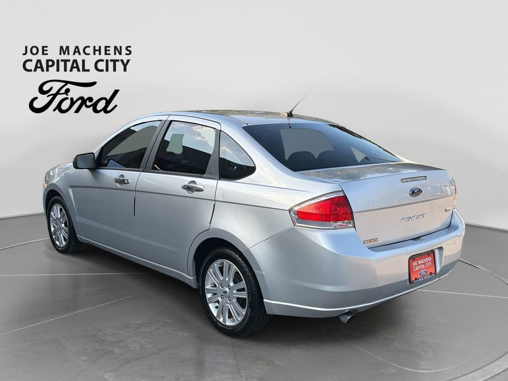 Used 2010 Ford Focus SEL FWD image 7