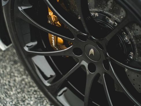 Used 2025 McLaren Artura Spider RWD image 47