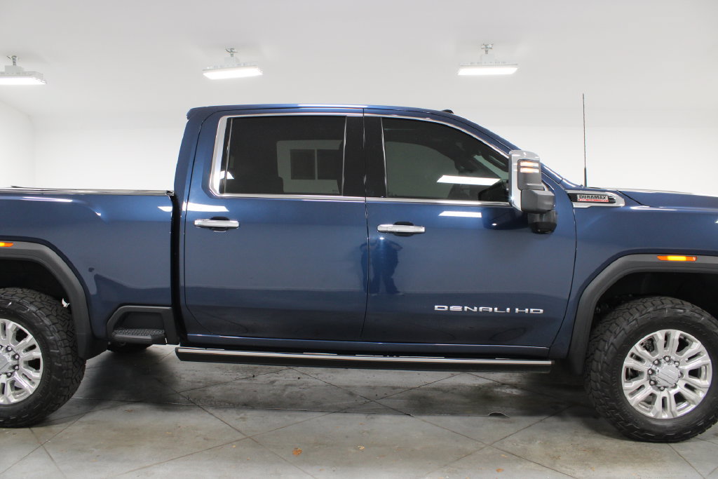 Used 2022 GMC Sierra 2500 Denali w/ Denali Ultimate Package AWD/4WD image 11