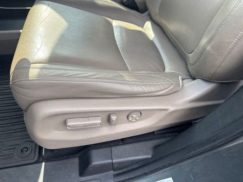 Used 2018 Honda Odyssey EX-L image 12