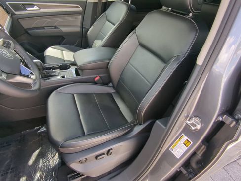 Certified 2022 Volkswagen Atlas SE FWD image 21