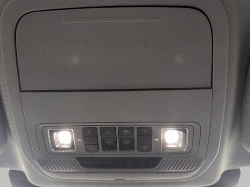 Used 2024 Ford Explorer XLT w/ Equipment Group 202A AWD/4WD image 17