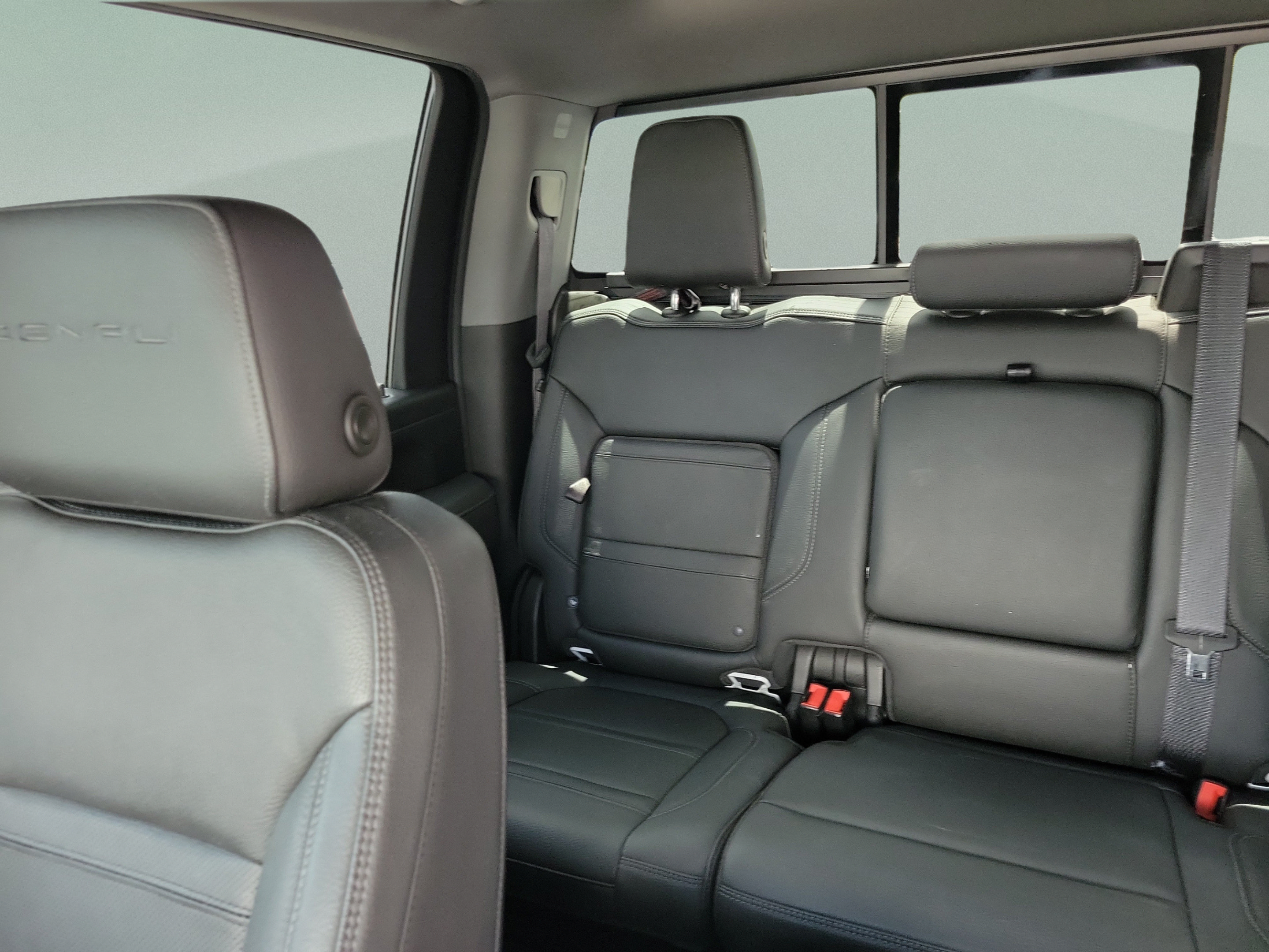 Used 2021 GMC Sierra 2500 Denali w/ Denali Ultimate Package AWD/4WD image 8