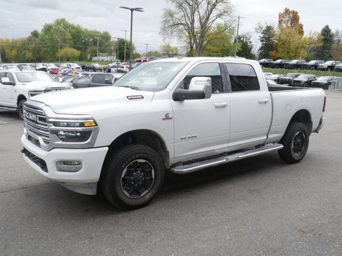 Used 2025 RAM 2500 Laramie image 7